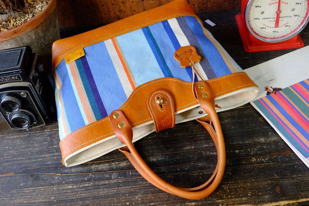 Les Toiles Du Soleil ブラウン牛革トートバッグ　ハンドメイド