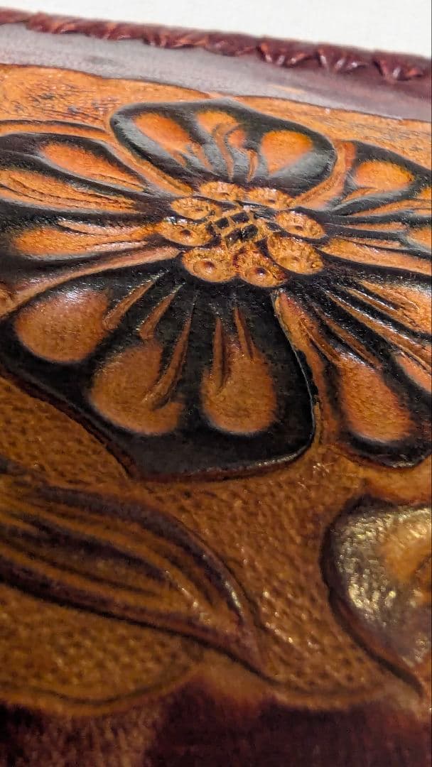 【手彫り】シェリダンスタイル レザーカービングケース　 本革 多用途　牛革