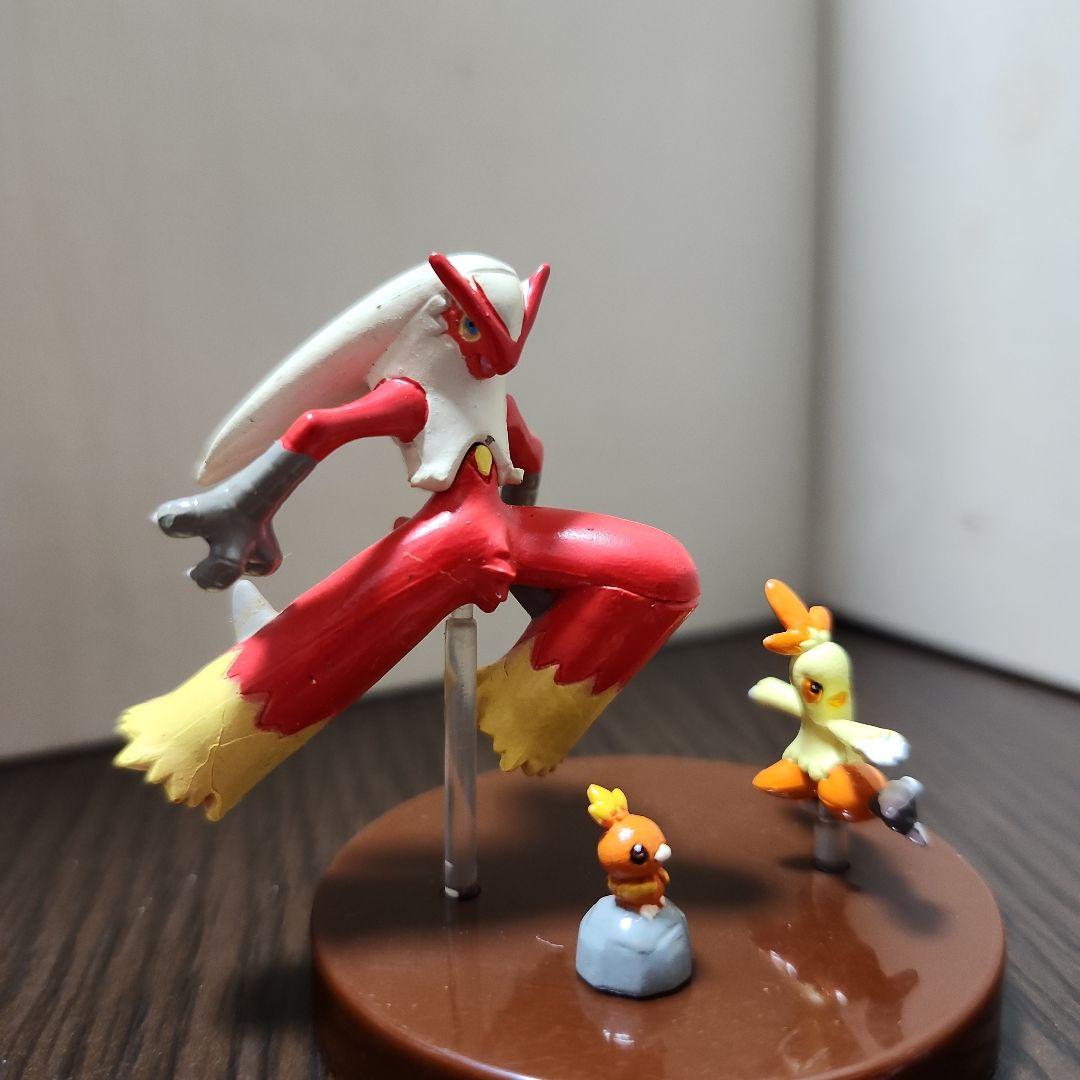 美品　立体ポケモン図鑑　アチャモ　ワカシャモ　バシャーモ