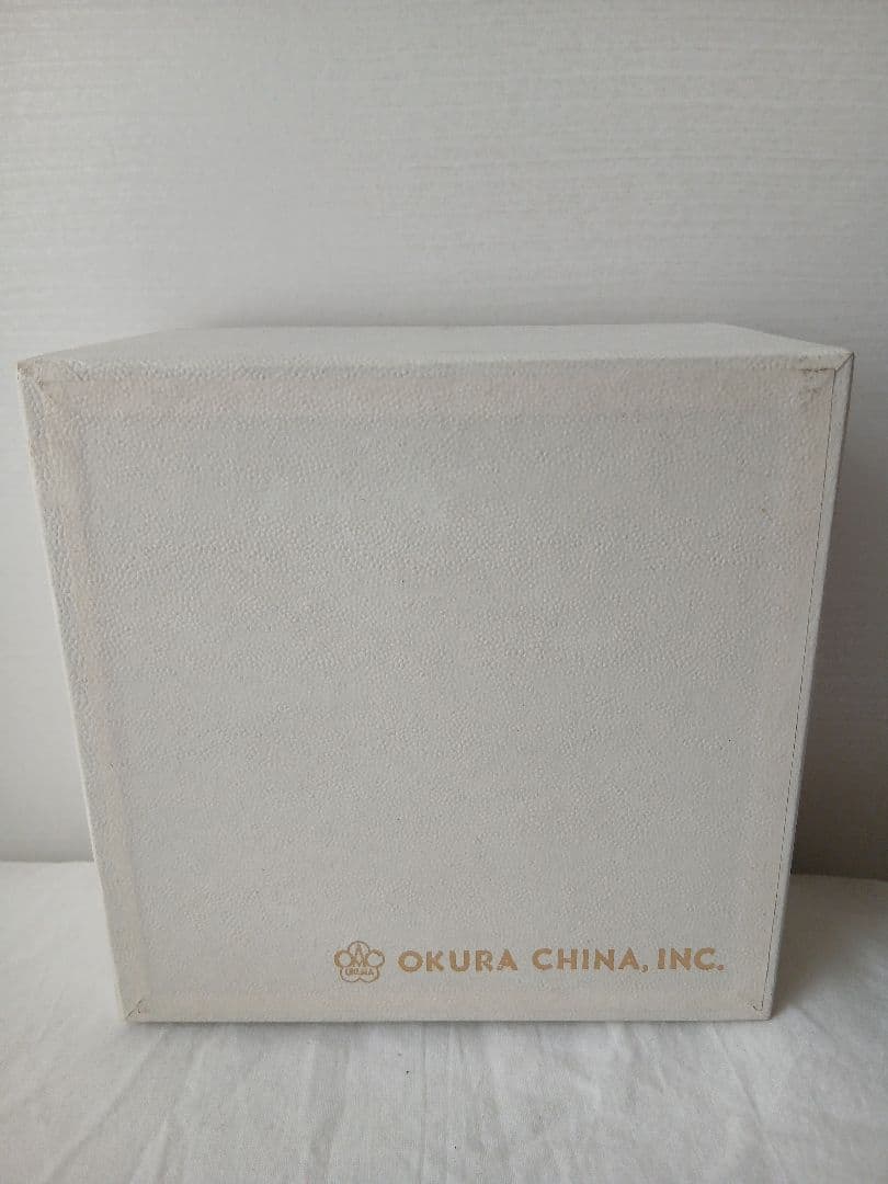 【まとめ売り箱付】大倉陶園 ゴールドライン 銘々皿10枚＋ソーサー1枚白磁 金縁