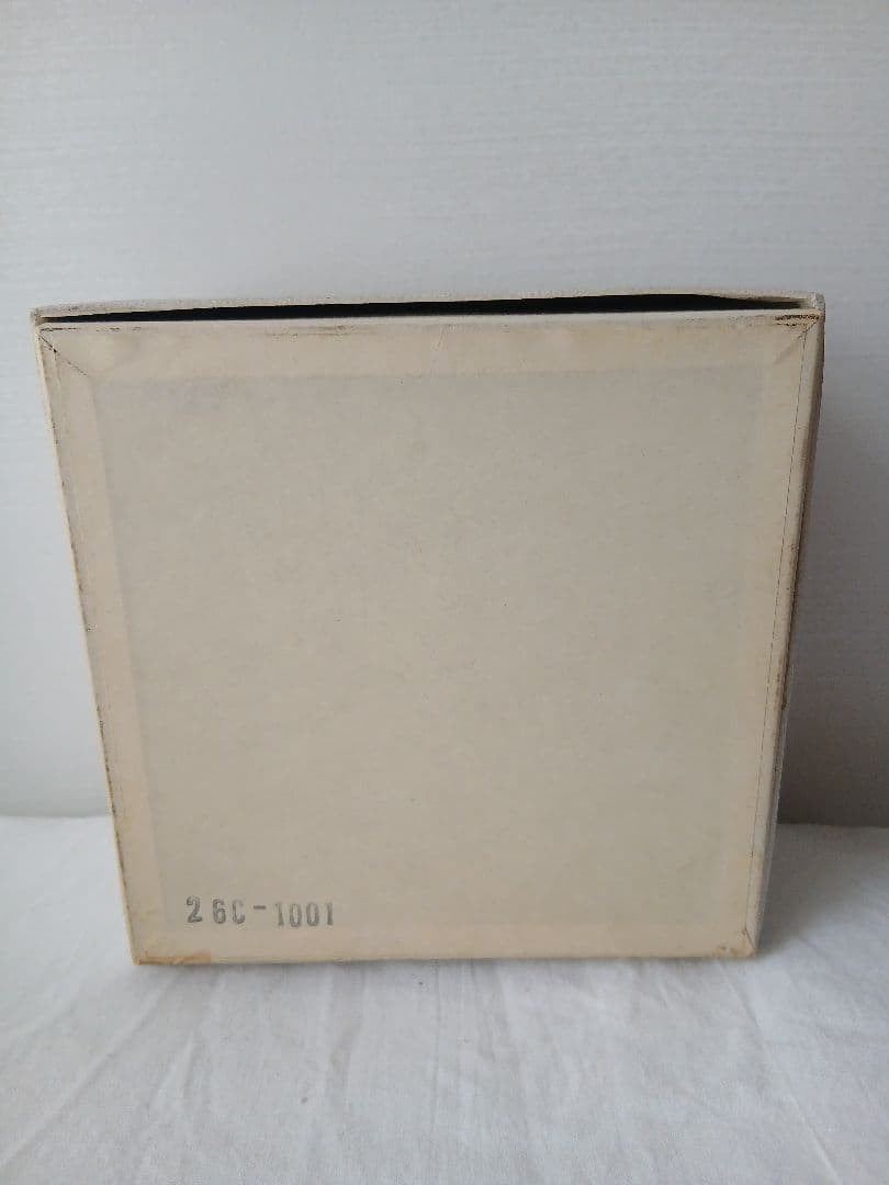 【まとめ売り箱付】大倉陶園 ゴールドライン 銘々皿10枚＋ソーサー1枚白磁 金縁