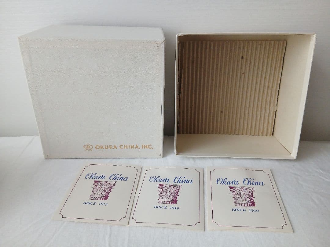 【まとめ売り箱付】大倉陶園 ゴールドライン 銘々皿10枚＋ソーサー1枚白磁 金縁