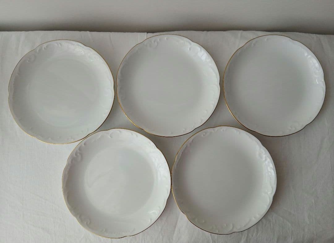 【まとめ売り箱付】大倉陶園 ゴールドライン 銘々皿10枚＋ソーサー1枚白磁 金縁