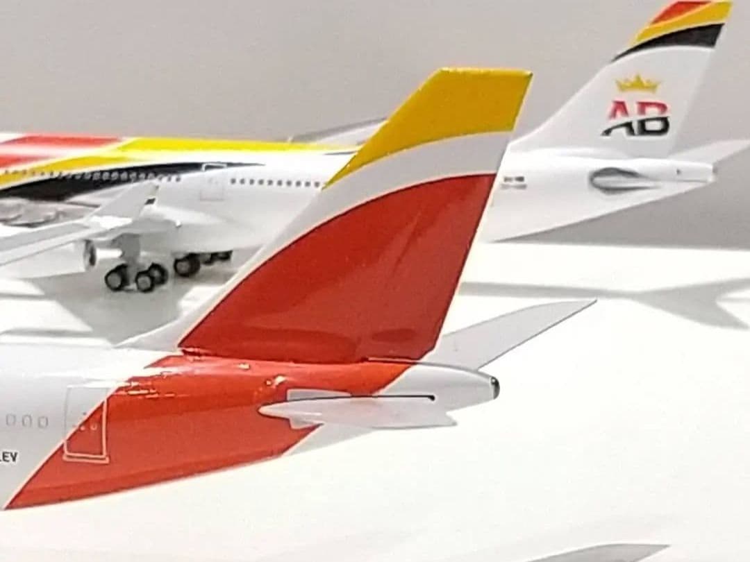 航空機・ヘリコプター Iberia Airbus A340-600 1/400