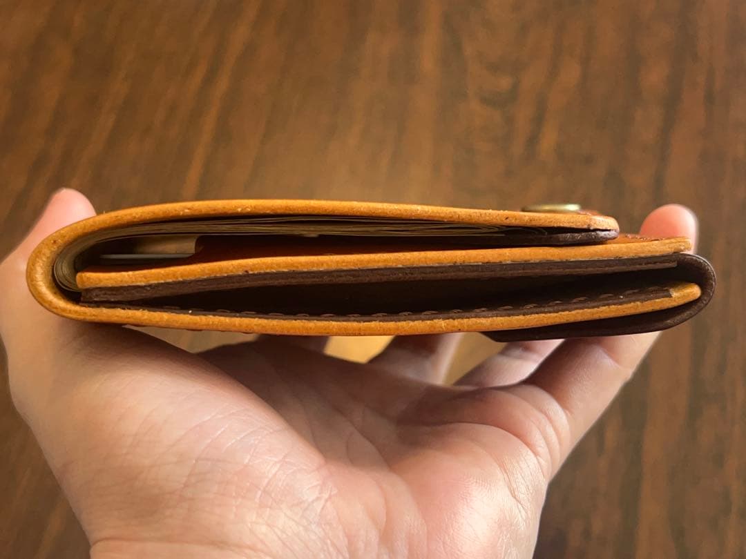本革 スリム コンパクト 薄型 財布 ハンドメイド レザー 手縫い 二つ折り