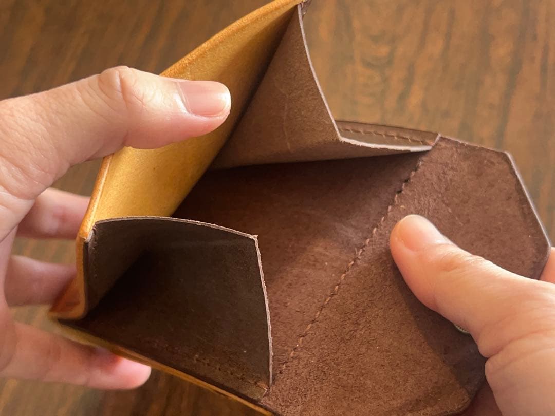 本革 スリム コンパクト 薄型 財布 ハンドメイド レザー 手縫い 二つ折り