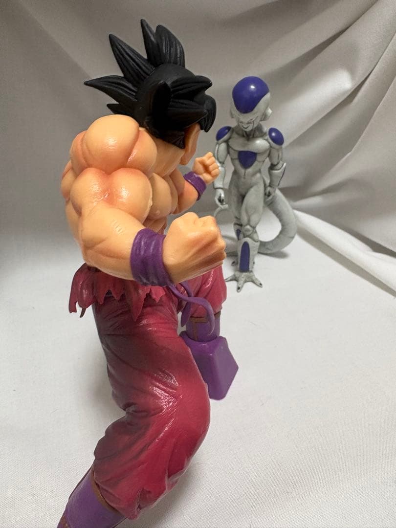 ドラゴンボール　SOLID EDGE WORKS THE出陣フリーザ ＋孫悟空