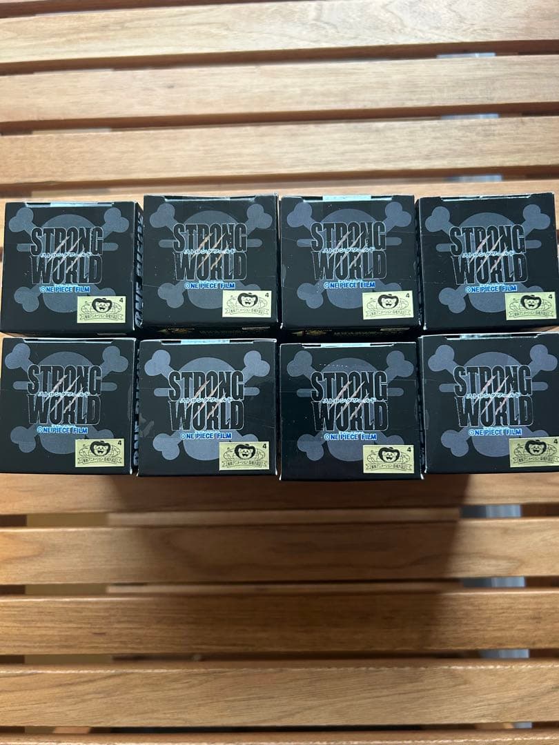 ワンピース　劇場版　ワールドコレクタブルフィギュア　ver.4 全8種