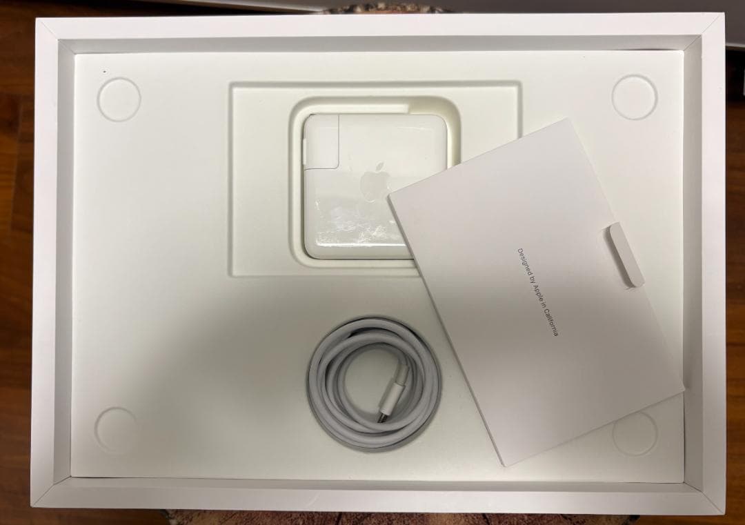 美品 MacBook Pro M1 13インチ 256GB 充放電139回