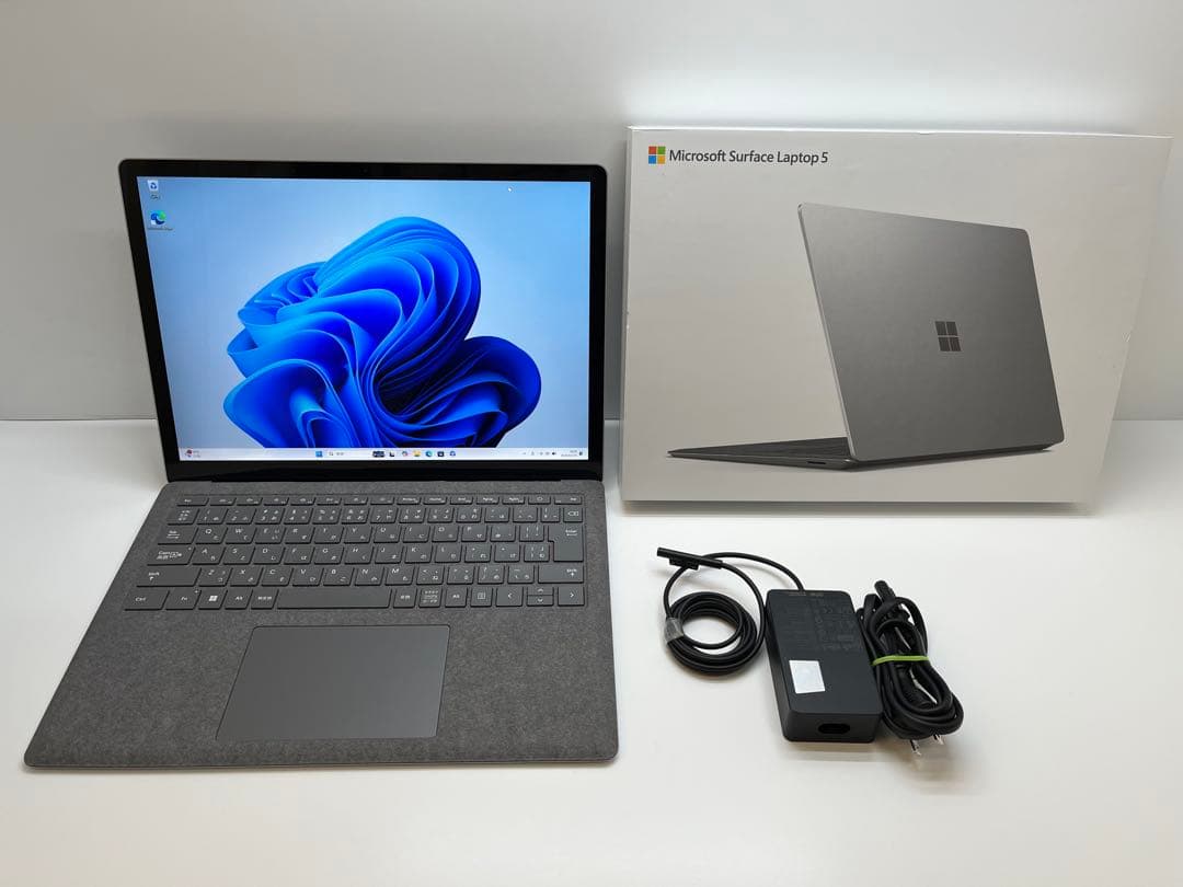 美品 Surface Laptop5 第12世代i5 8GB 256GB