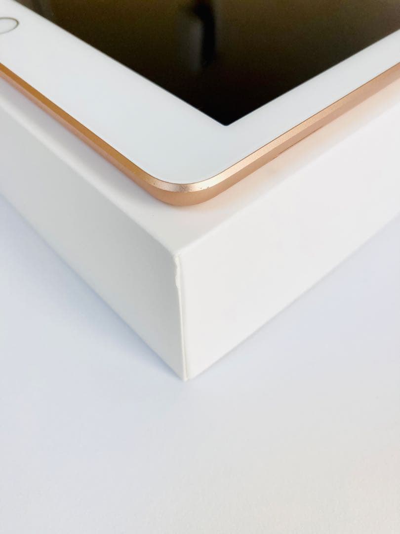 Apple iPad 第7世代 Wi-Fi＋Cellular 32GB 【美品】