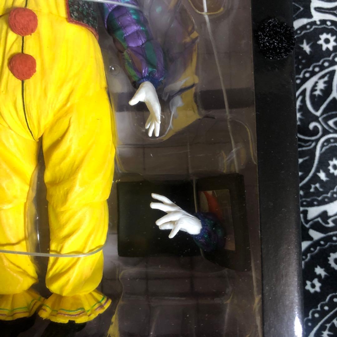 IT イット / ペニーワイズ アルティメット 7インチ アクションフィギュア