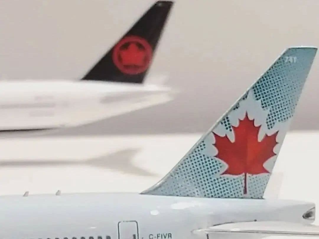 航空機・ヘリコプター AIR  B777-300 1/400