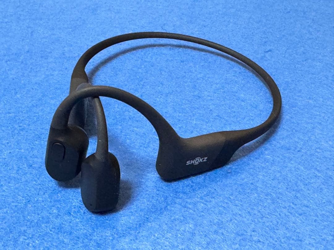 ハードケース付き SHOKZ OPENRUN 骨伝導イヤホン