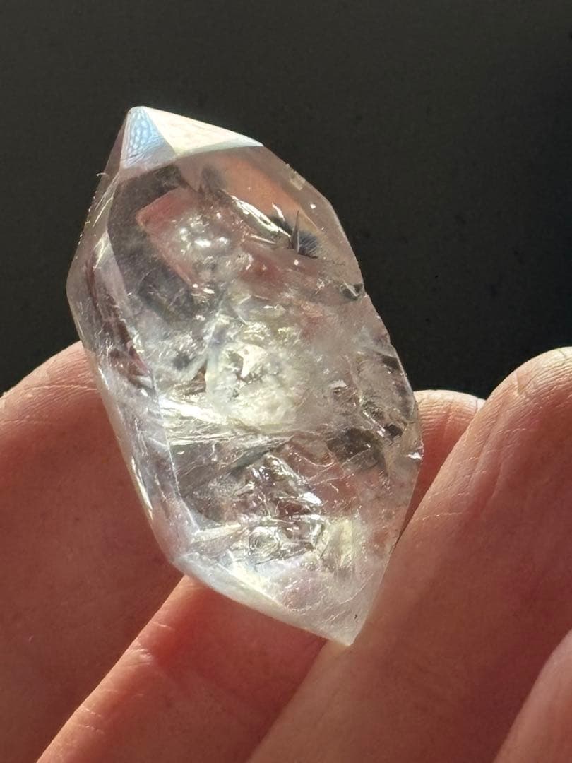 水入り水晶　気泡大きめ　エンハイドロ　15g 透明度高い　お守り　持ち歩きにも
