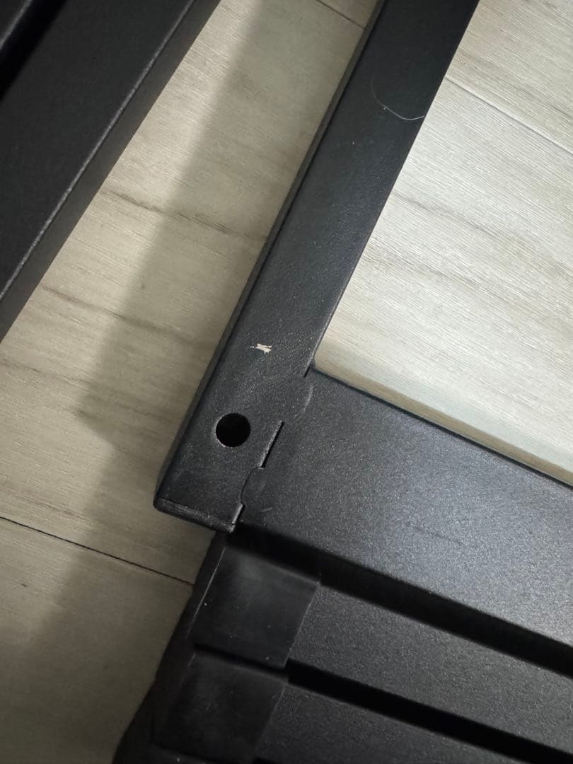 ダブルベッドフレーム シンプルデザイン　holdm