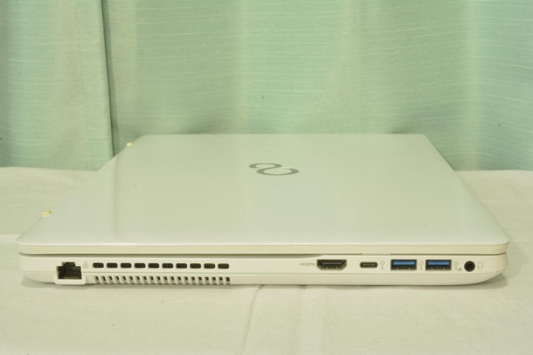 富士通 LIFEBOOK AH50/C3 7世代CORE I7　SSD128GB