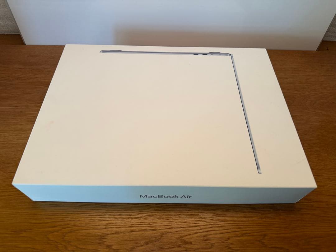 MacBook Air 13インチ M4 2025 32GB / 1TB SSD
