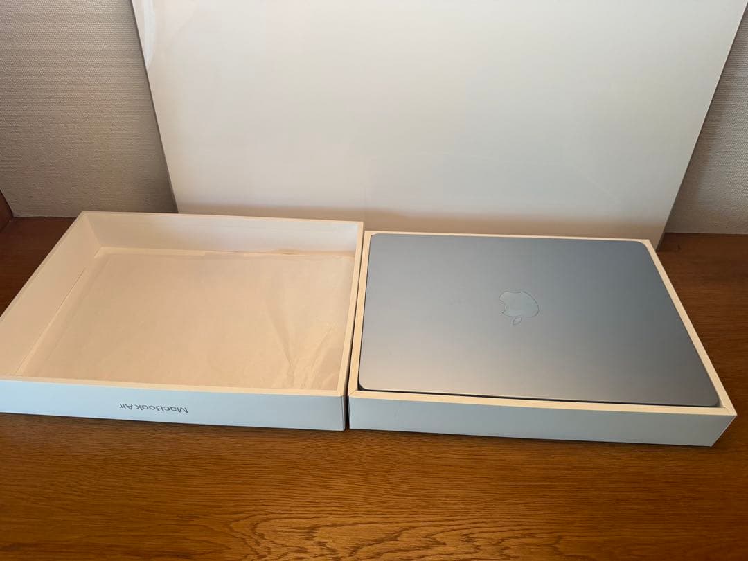 MacBook Air 13インチ M4 2025 32GB / 1TB SSD