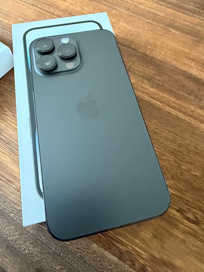iPhone14Pro Max 社外クリアケース付き