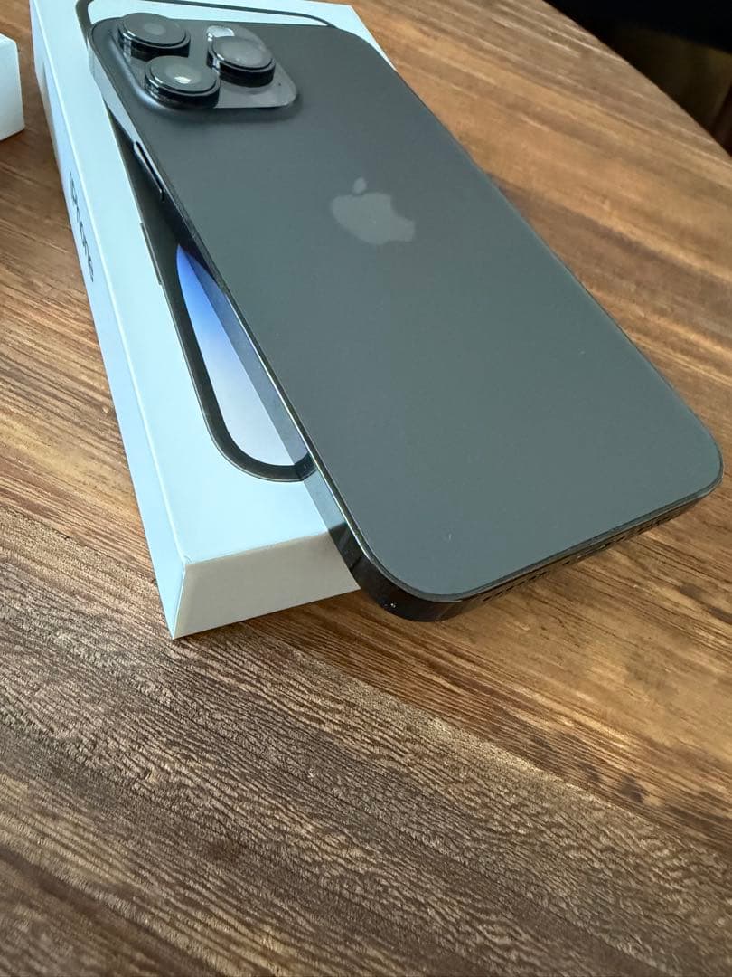 iPhone14Pro Max 社外クリアケース付き