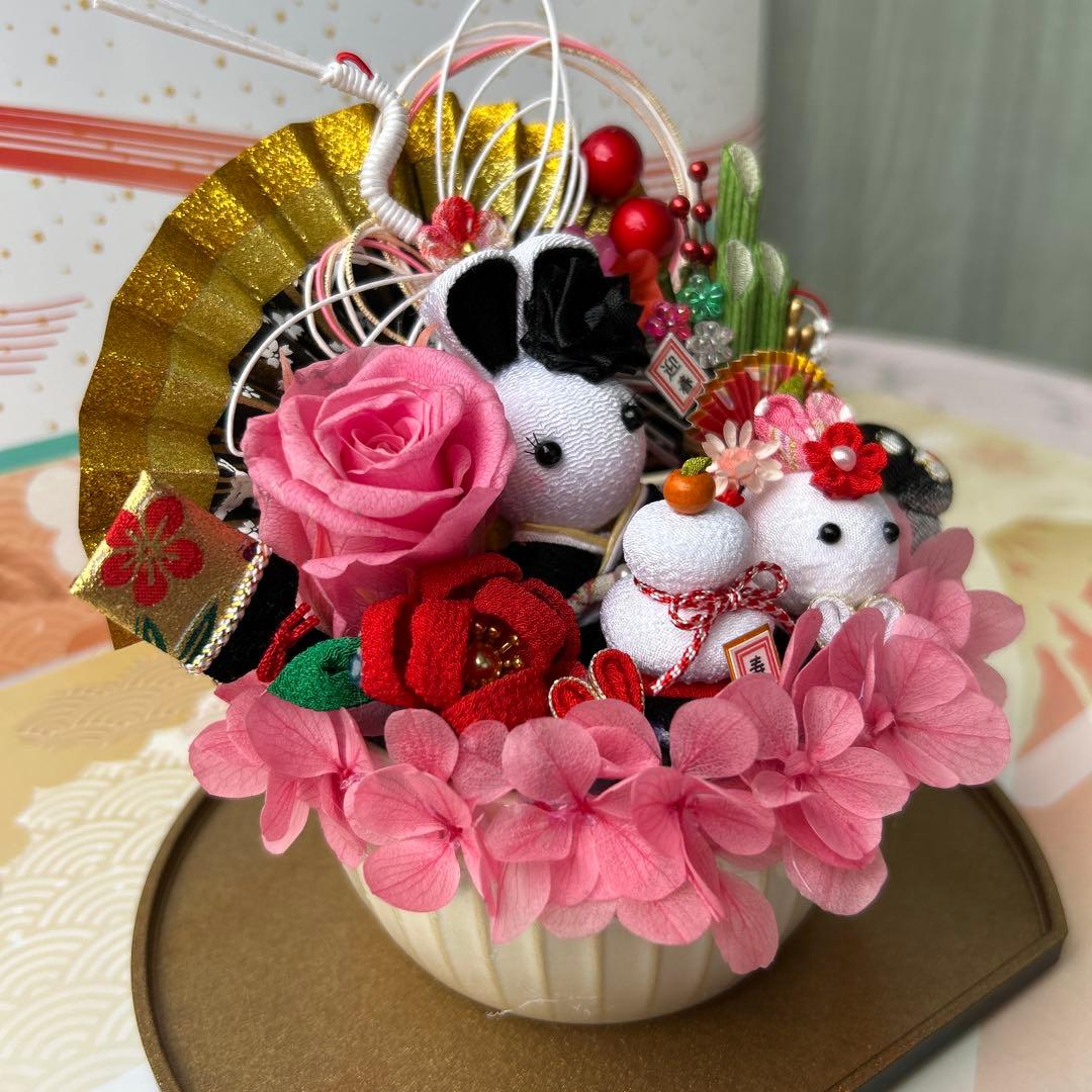 ハンドメイド❣️大人可愛いお正月アレンジ❣️鏡餅、プリザーブドフラワー薔薇、扇❁⃘*