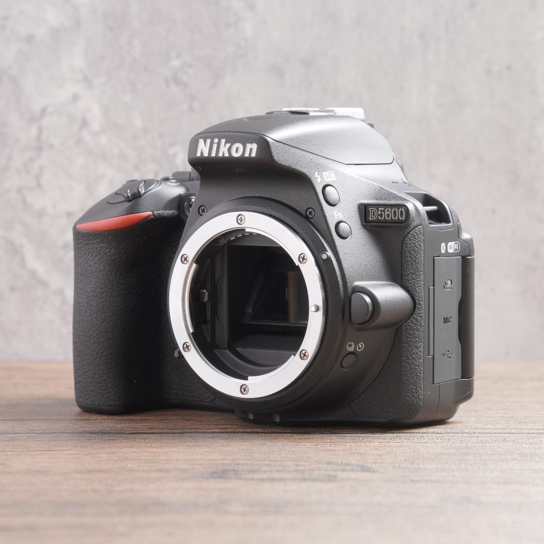 おまけなし！ショット数26回で新品レベル✨Nikon D5600　944