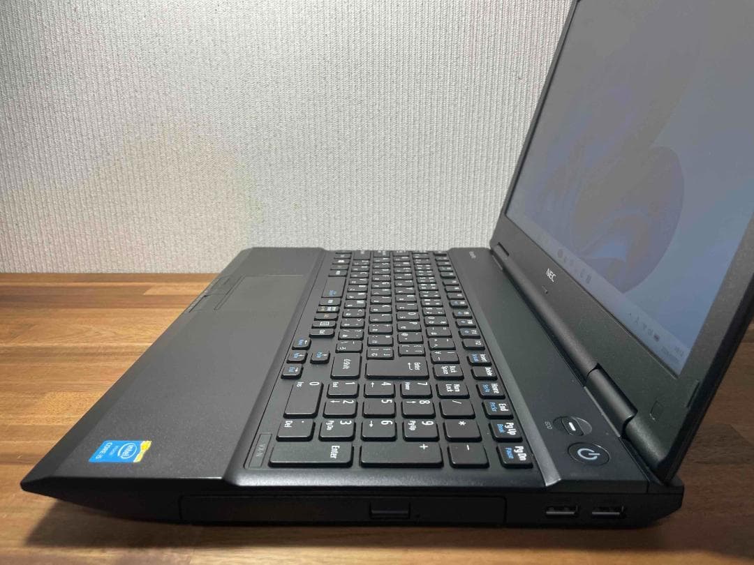 Win11 Office搭載 VersaPro メモリ8GB SSD240GB