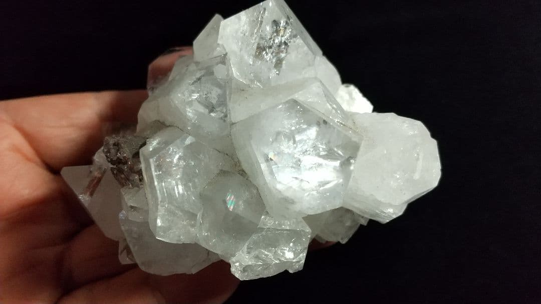 アポフィライト(魚眼石)クラスタ―