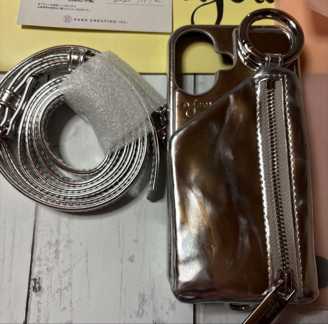 ajew シルバー iPhone16ケース ショルダーストラップ付き