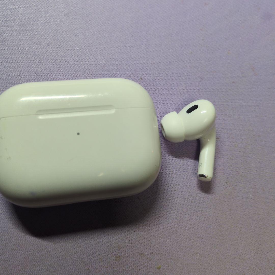 AirPodspro2 本体 ホワイト　右耳用のみ