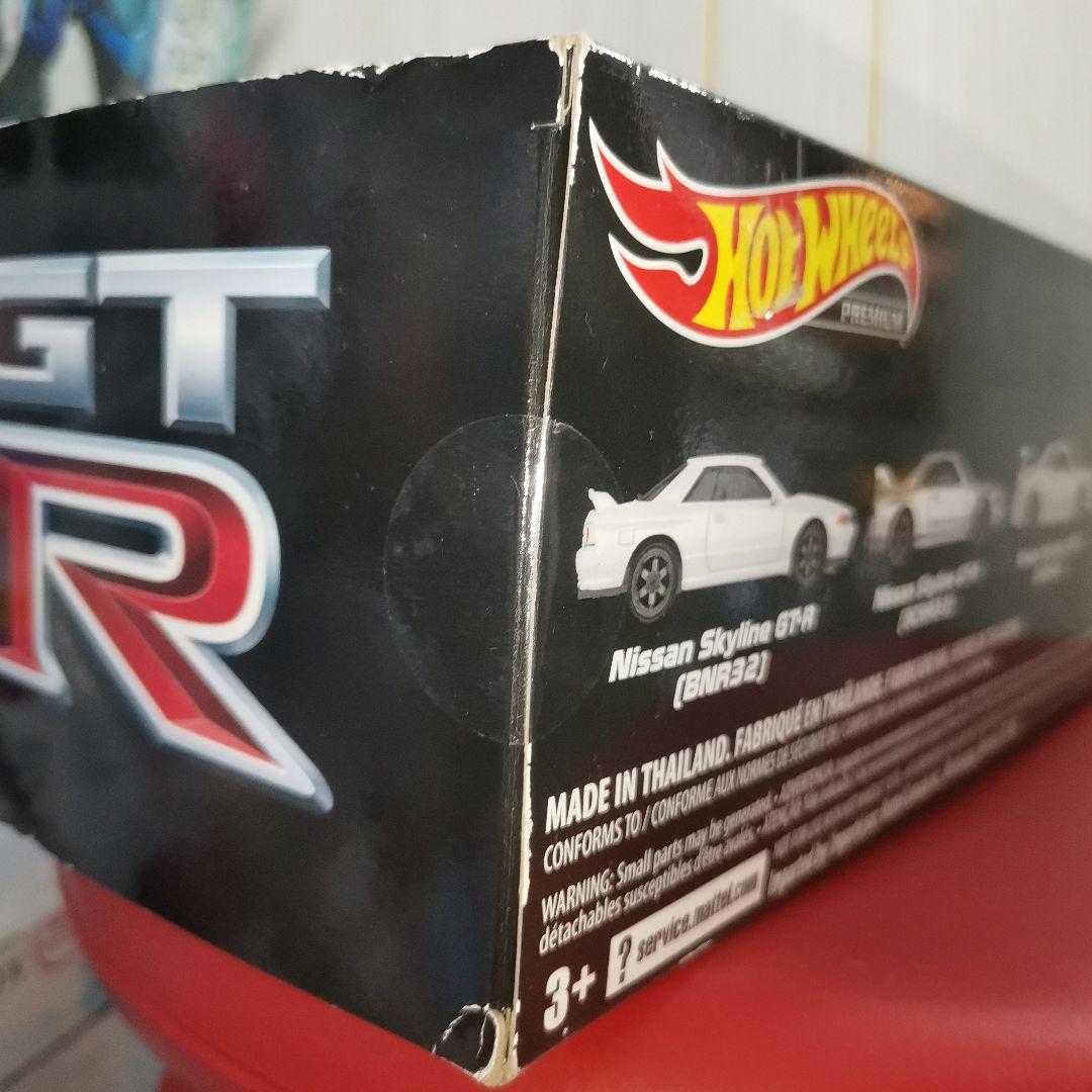 スカイライン　プレミアム　コレクターズ　ジェネレーションズ　白色　GT-R