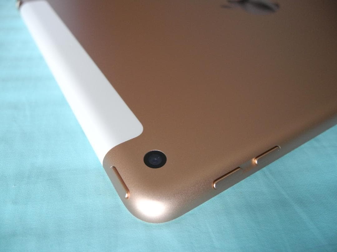 美品 第6世代iPad 128GB