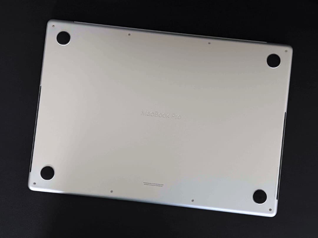 【美品】2023年モデル・M2 Proチップ・MacBook Pro 16インチ