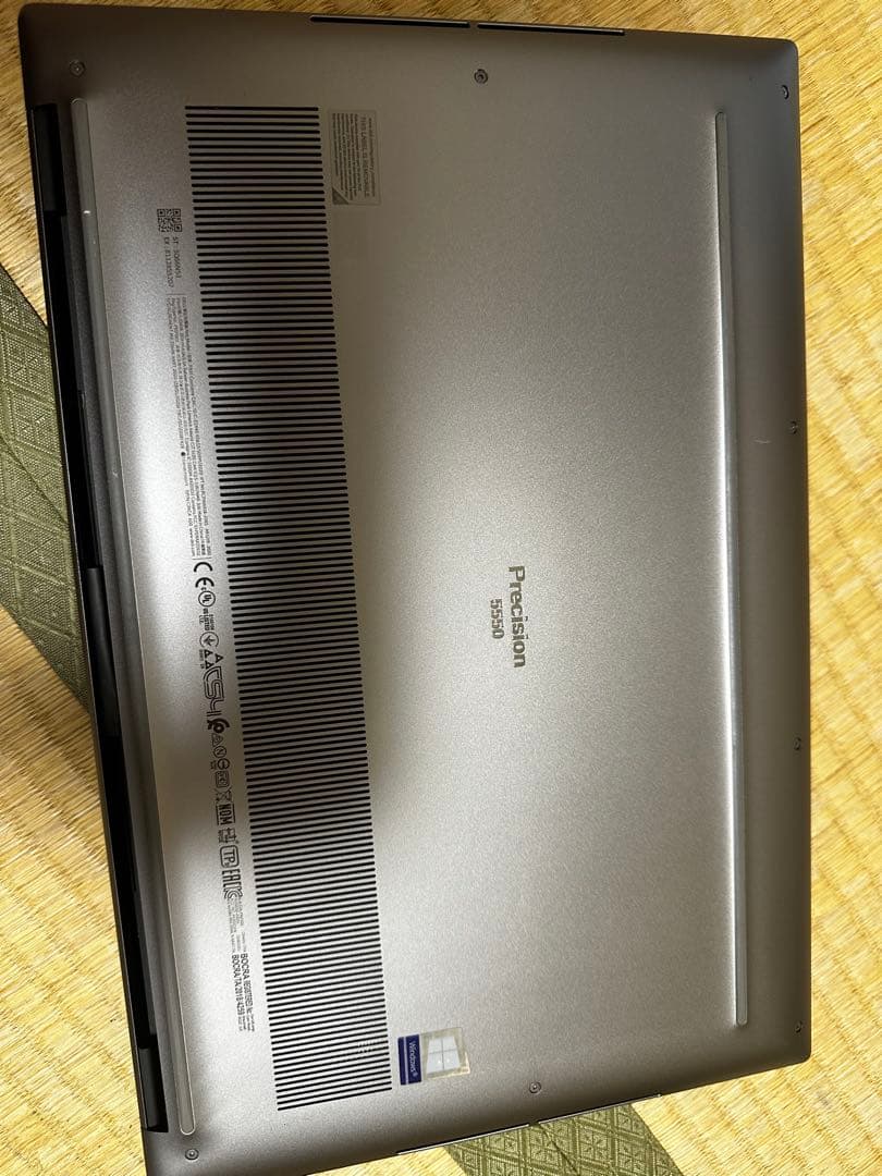 Dell Precision 5550 シルバー 本体 ACアダプター付き