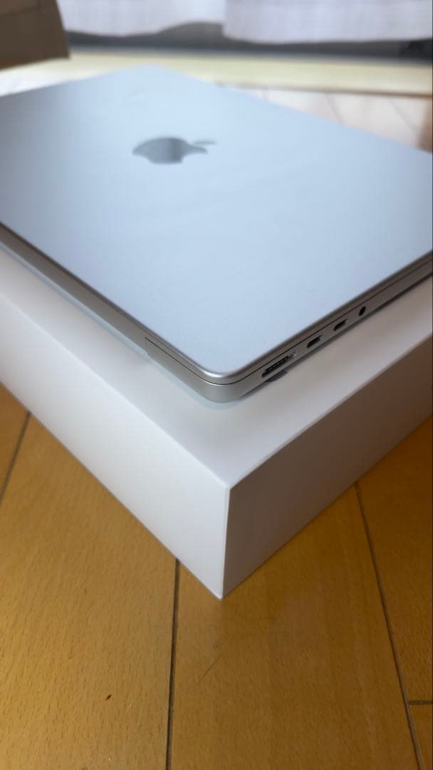 MacBookPro14インチ M4Pro 48GB 1TB シルバー