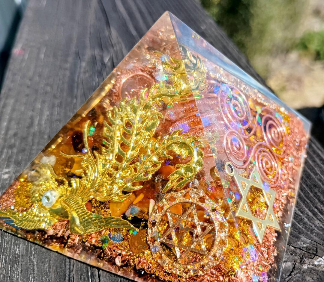 GOLD✧鳳凰✧龍神様✧ファティマ✧ピラミッド型のオルゴナイト