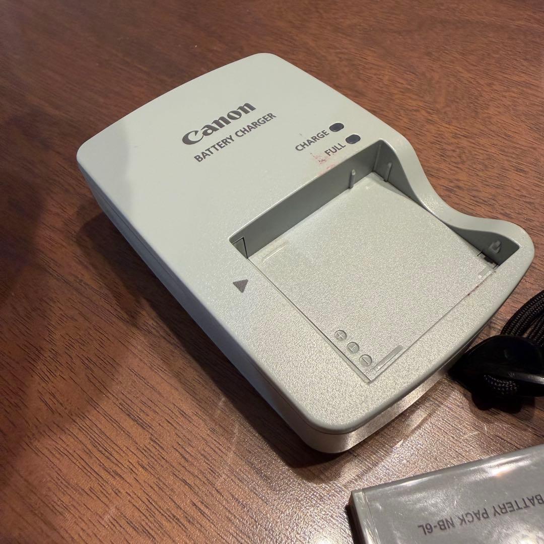 IXY DIGITAL 930 IS CANON デジカメ　キャノン　コンパクト