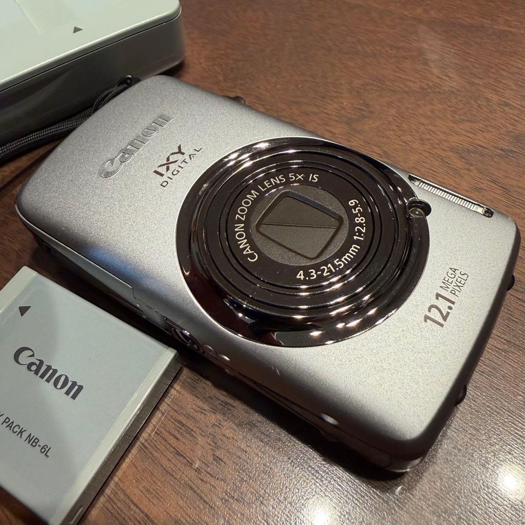 IXY DIGITAL 930 IS CANON デジカメ　キャノン　コンパクト