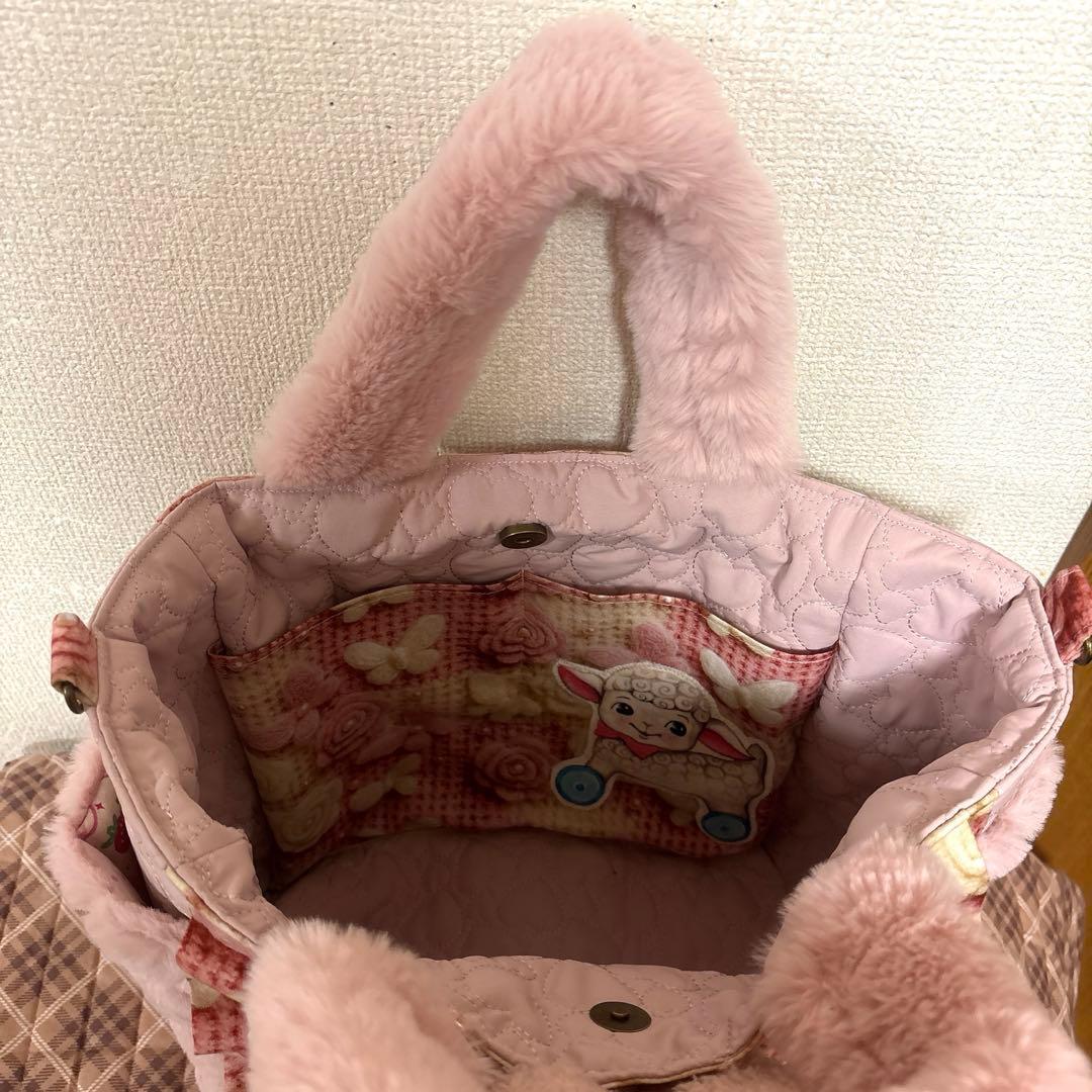 f*t様 コヤンイサムチョン　うさぎルミちゃん　ふわモコフリル大 サイドポケット