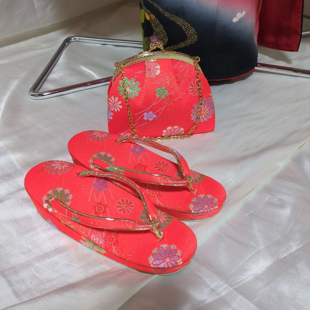 七五三　７歳女の子用 赤色花柄 正絹着物 　簪セット付き