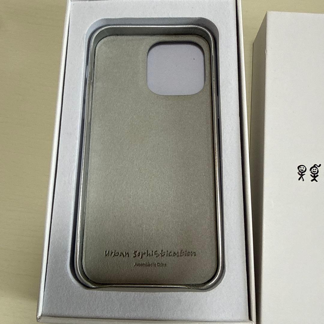 Urban Sophisticationシルバー iPhone16Plus