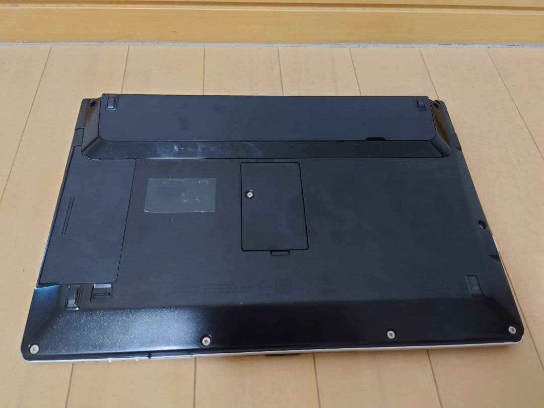 富士通　lifebook sh90/T ノートパソコン　SSD タッチパネル