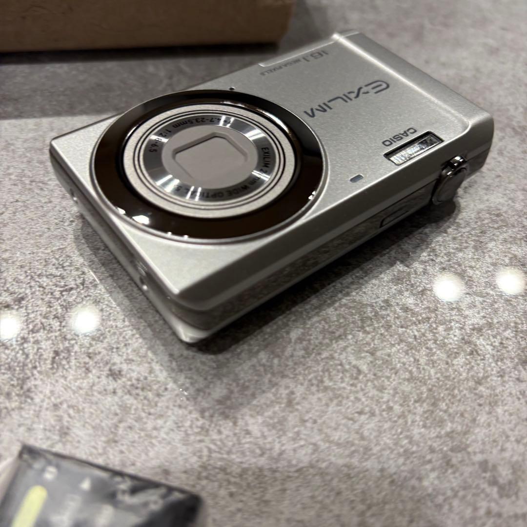 CASIO EXILIM EX-ZS6 コンパクトデジタルカメラ