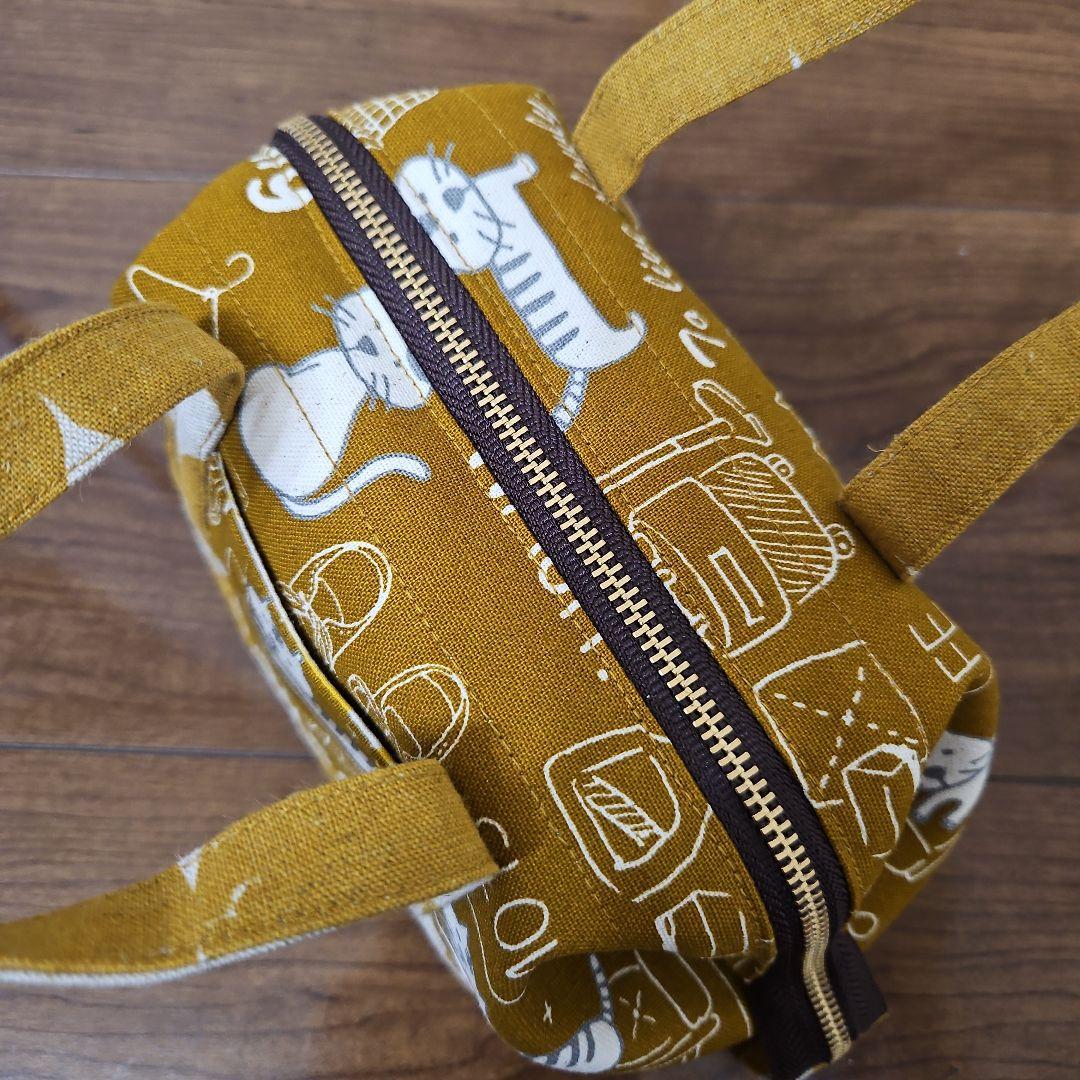 専用　お取り置き　持ち手つきワイヤーポーチ　お掃除ねこ　からし色