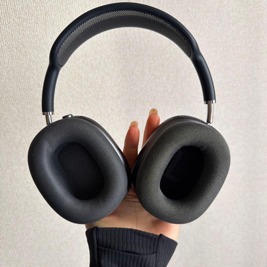 ブラック ワイヤレスイヤホン オーバーイヤー型