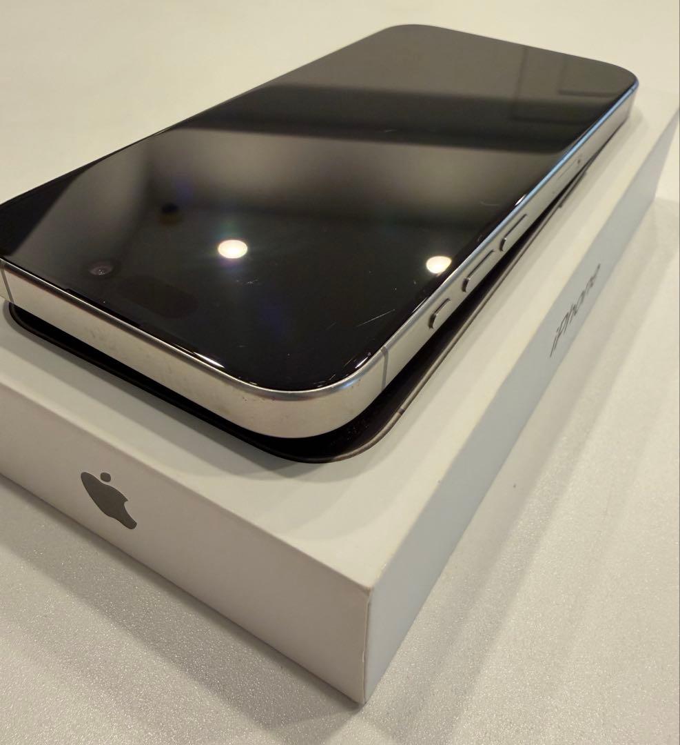 iPhone 15 Pro ナチュラルチタニウム SIMフリー128GB