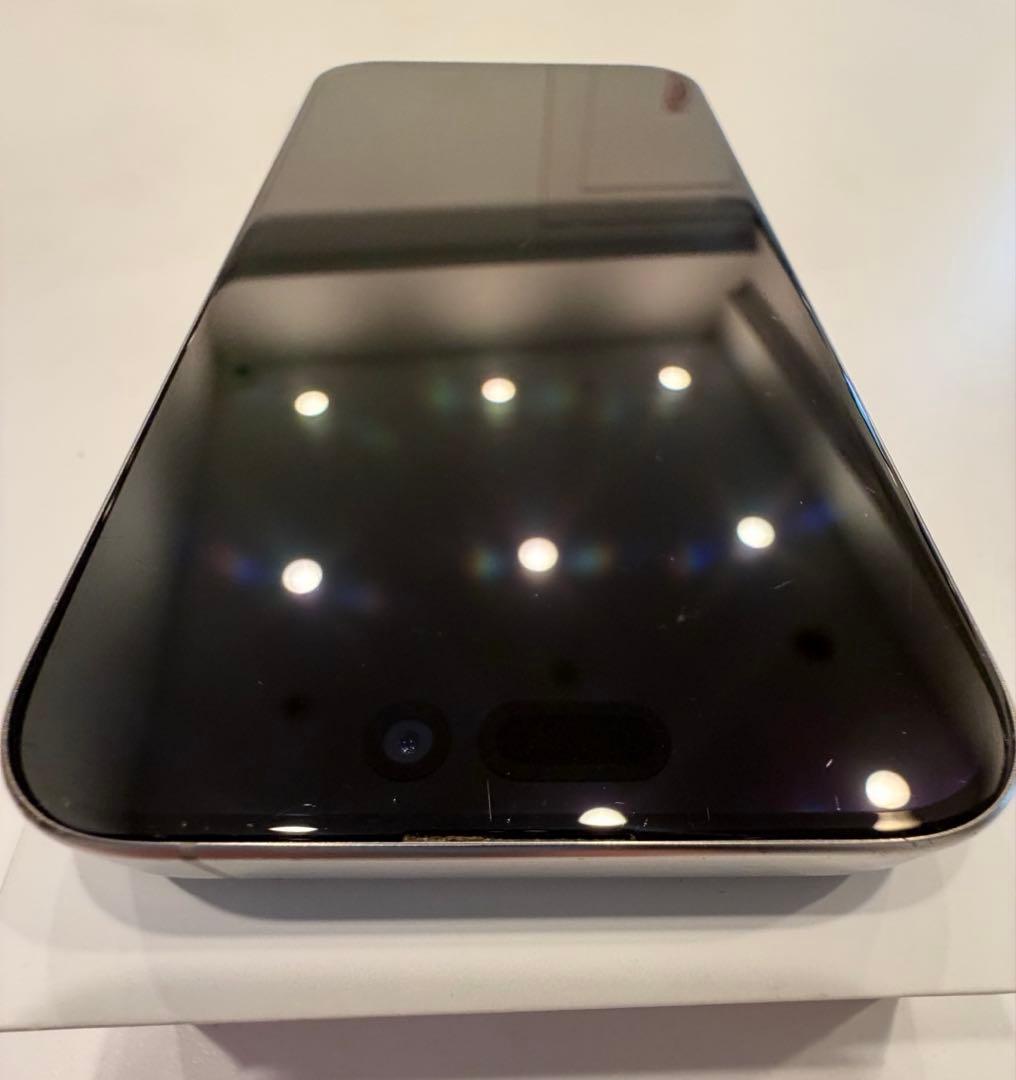 iPhone 15 Pro ナチュラルチタニウム SIMフリー128GB