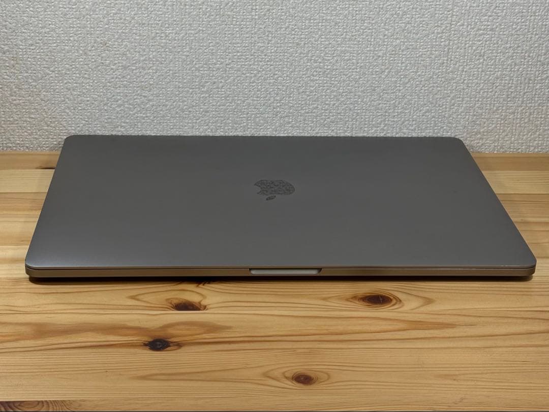 MacBook本体 Apple MacBook Pro 15 2017 i7/16GB/250Gb