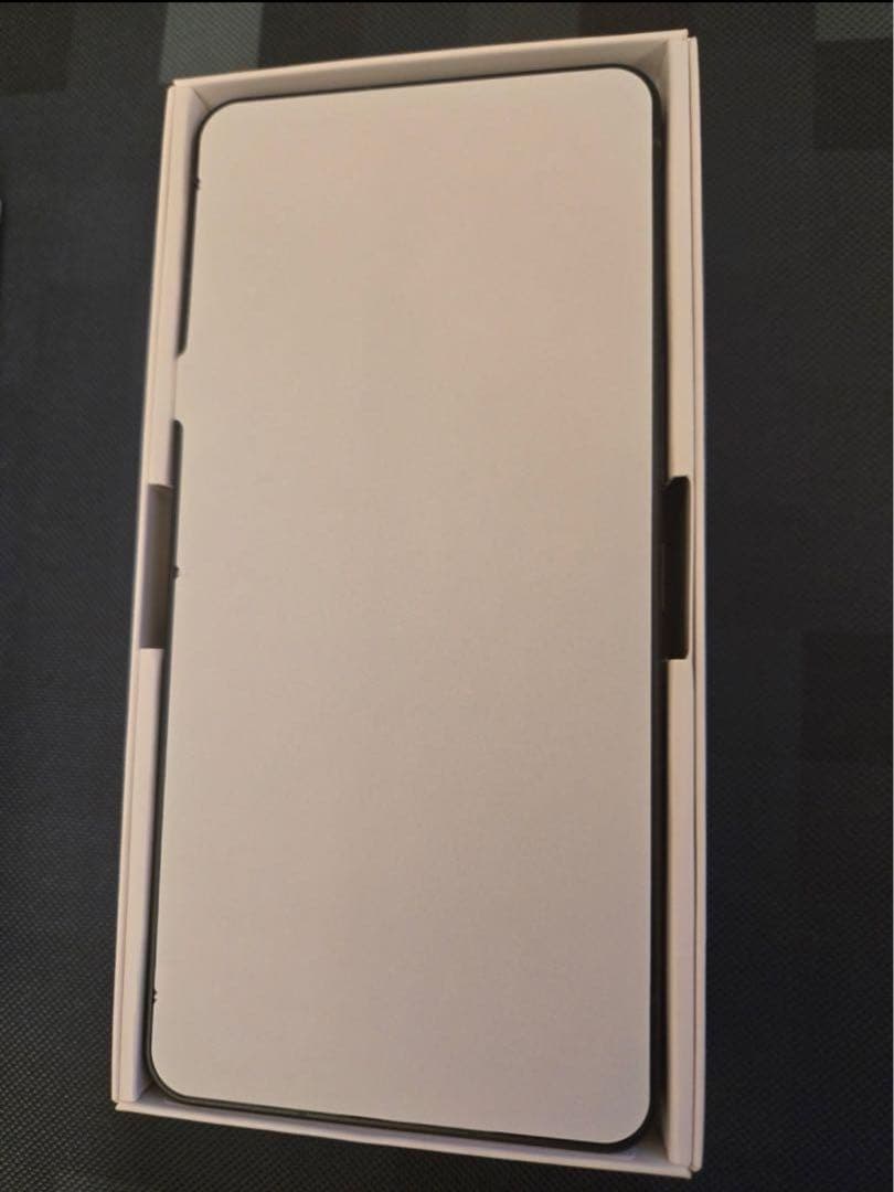 【新品未使用】AQUOS R8 pro simフリー
